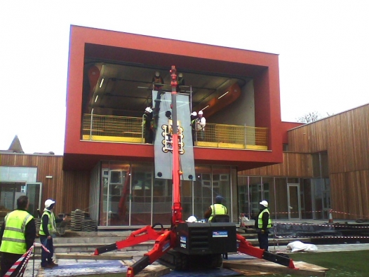 Vacuum Lifter Hire